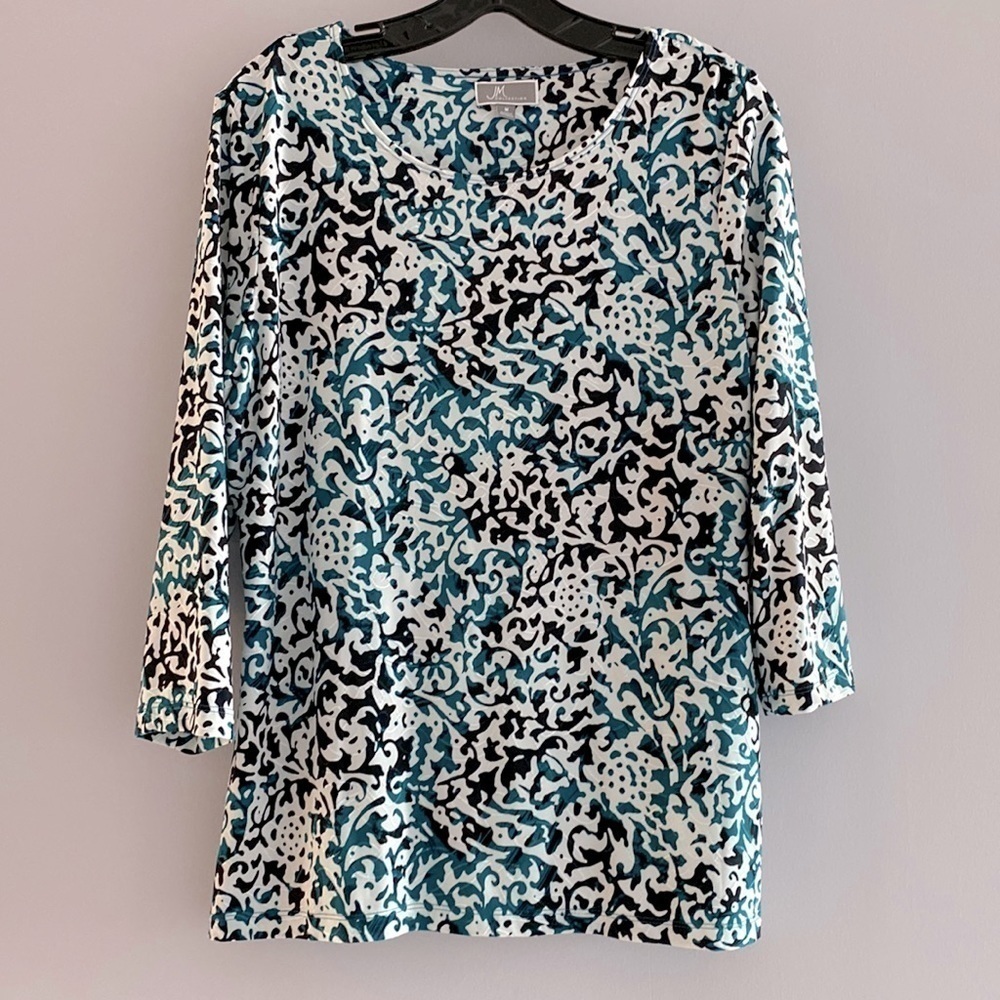 Top from JM Collection at Macys. Gorgeous modern print. Long sleeves. Medium